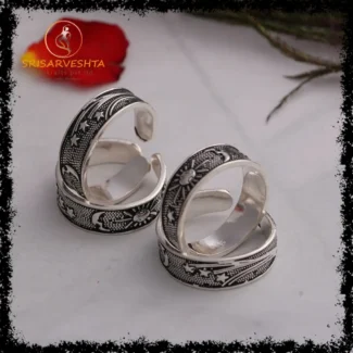 925 silver adjustable toe ring with  design related to star and moon