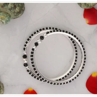 925 baby 's bangle with black beads and silver rings joined with silver ball